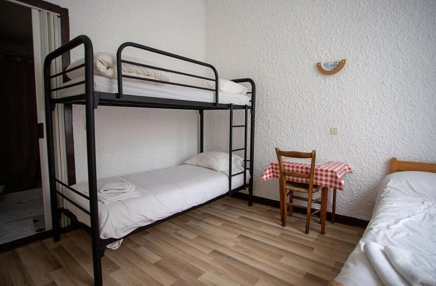 Hotel-Restaurant Le Saint Christophe Lourdes Esterno foto