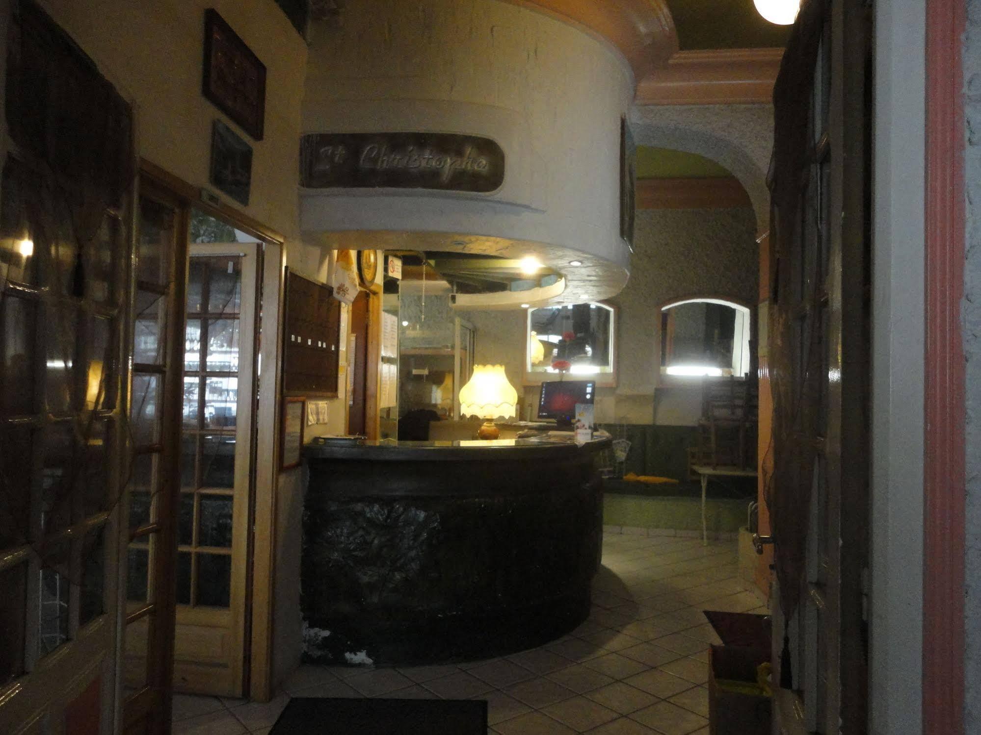 Hotel-Restaurant Le Saint Christophe Lourdes Esterno foto
