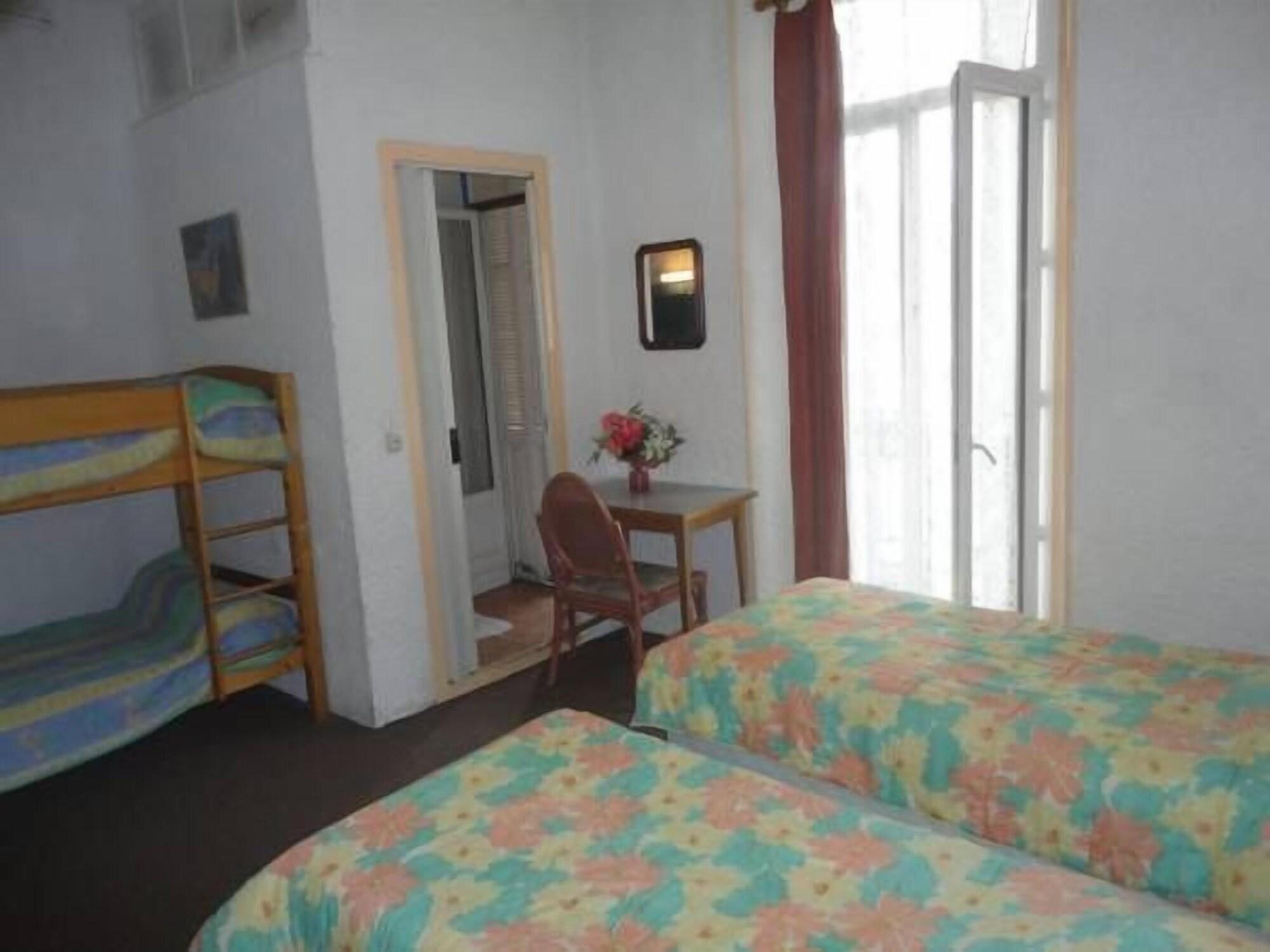 Hotel-Restaurant Le Saint Christophe Lourdes Esterno foto