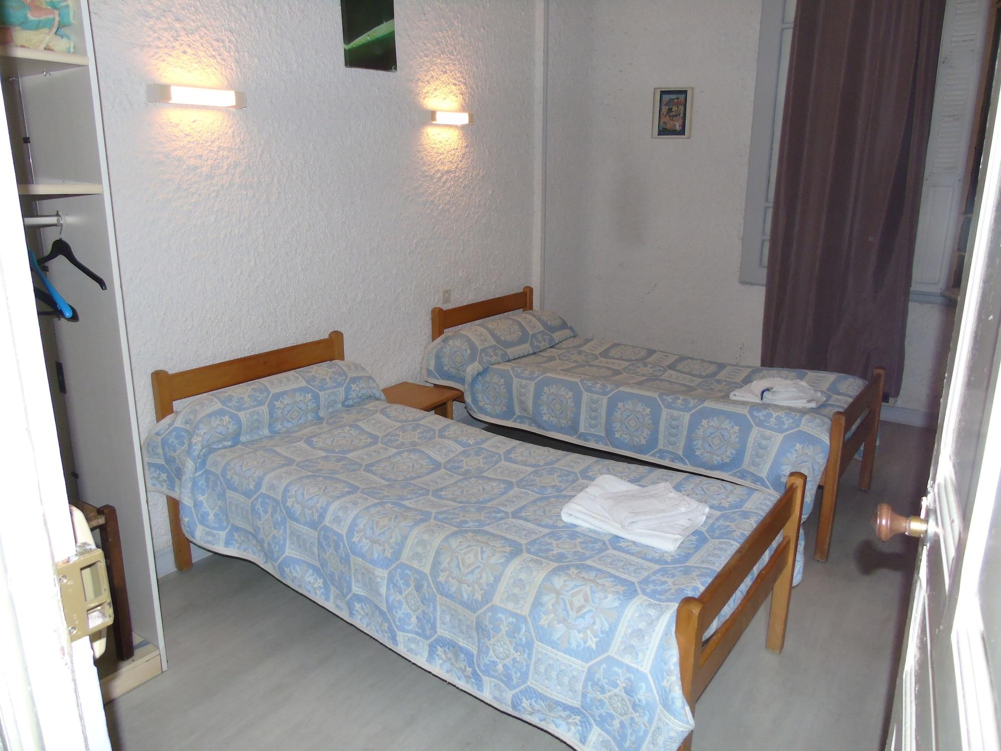 Hotel-Restaurant Le Saint Christophe Lourdes Esterno foto