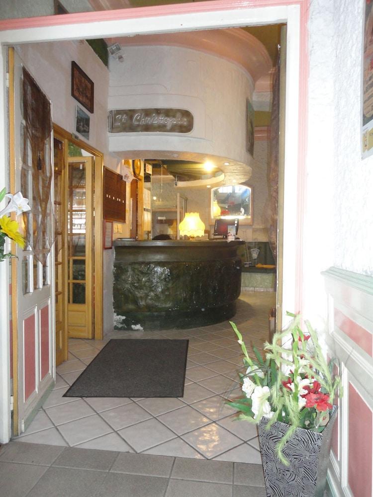 Hotel-Restaurant Le Saint Christophe Lourdes Esterno foto