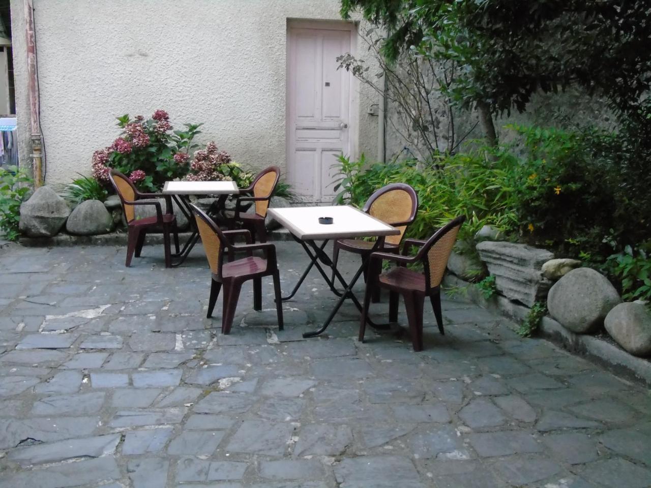 Hotel-Restaurant Le Saint Christophe Lourdes Esterno foto